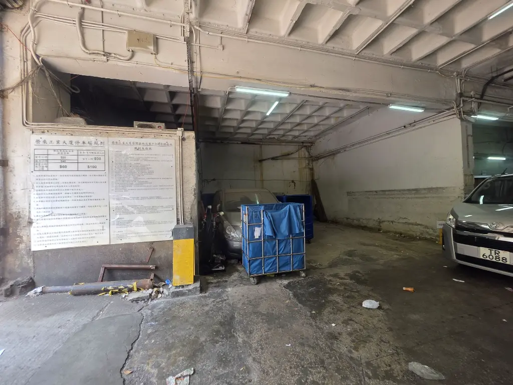 25號車位_20251009_123255.webp